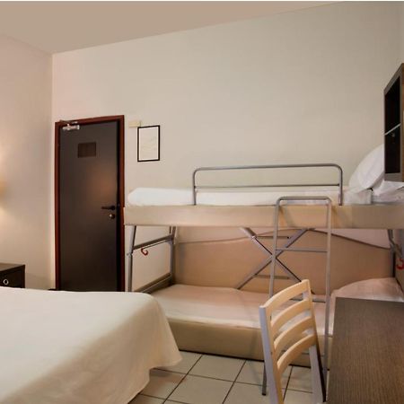 Hotel Ambassador Riccione Esterno foto