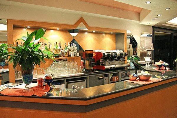 Hotel Ambassador Riccione Esterno foto