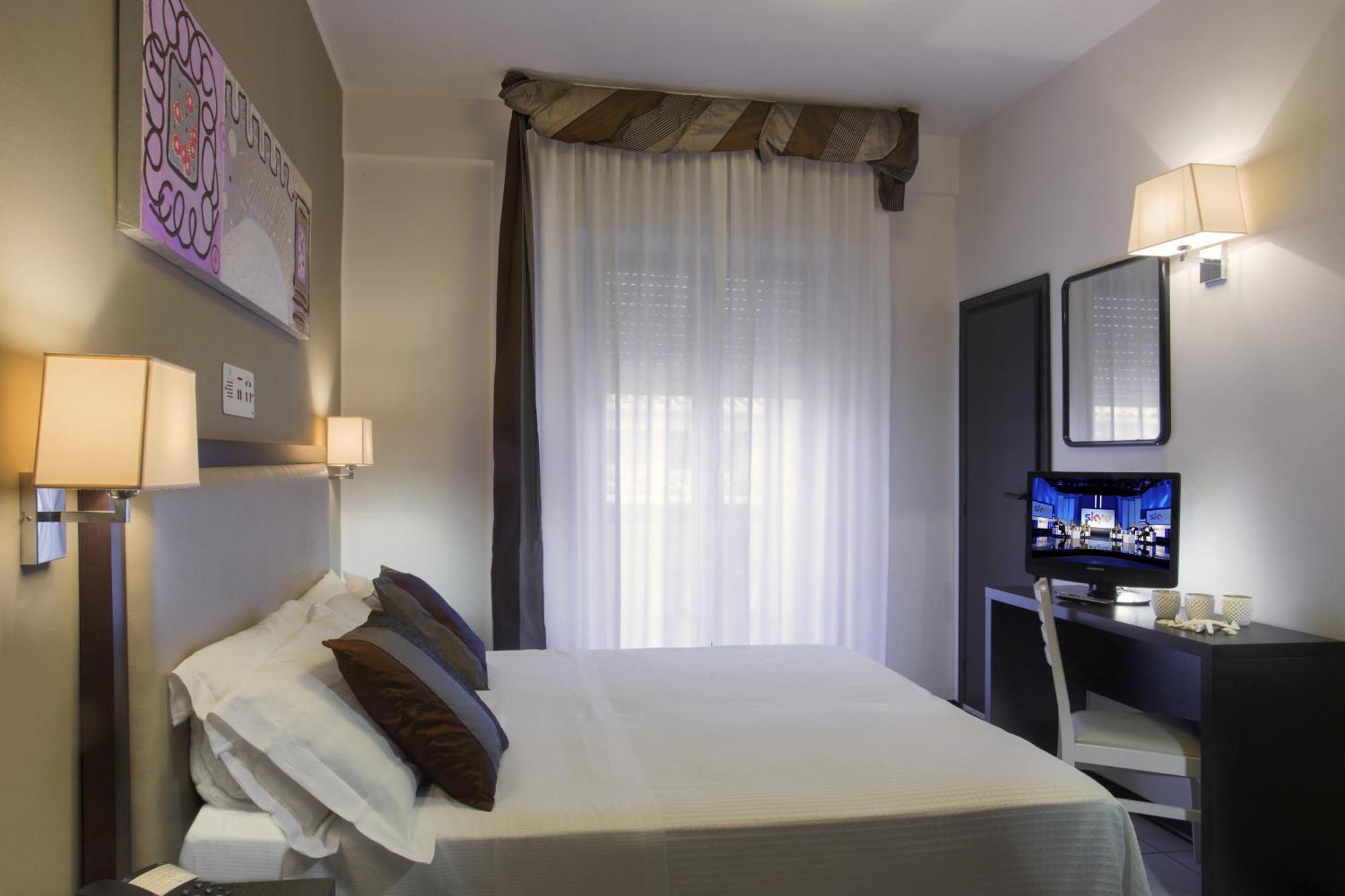 Hotel Ambassador Riccione Camera foto
