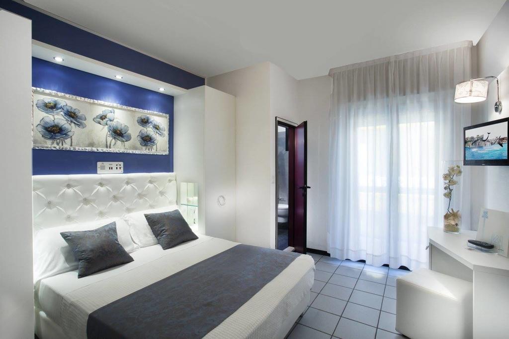 Hotel Ambassador Riccione Esterno foto
