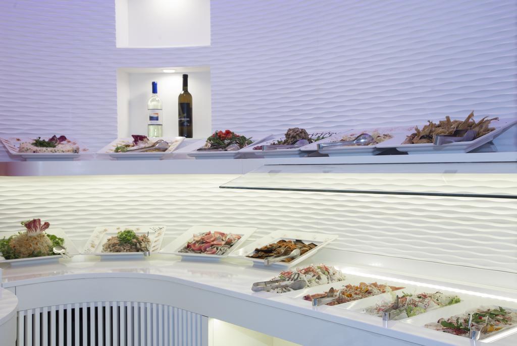 Hotel Ambassador Riccione Esterno foto